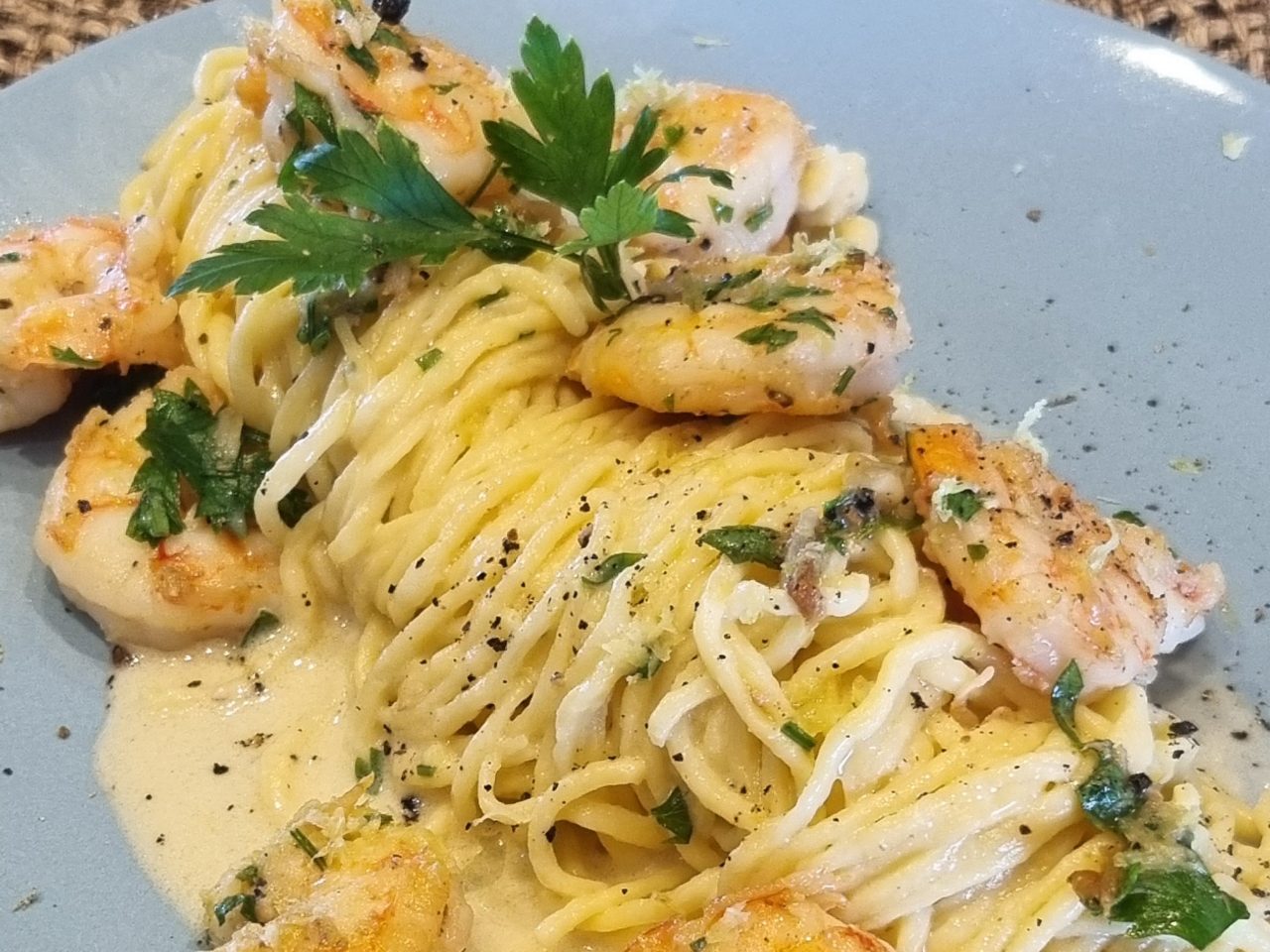 Spaguetti com Camarão al Limone
