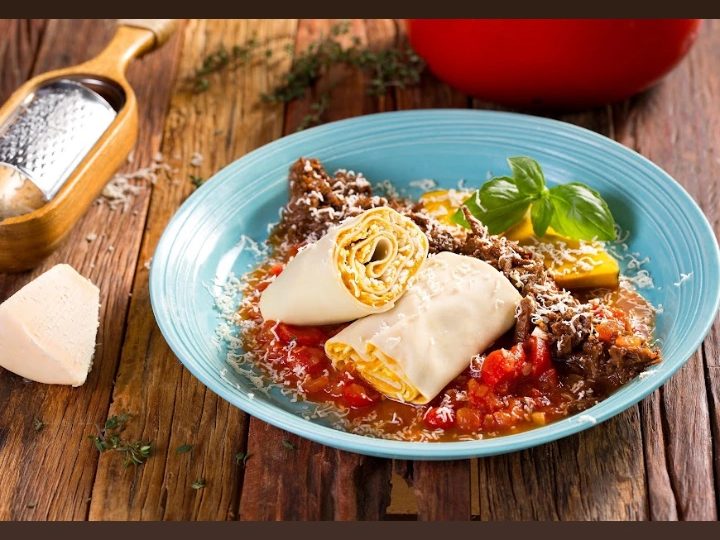 Cannelloni di Zucca
Massa caseira com recheio de abóbora assada e gorgonzola. Acompanha costela desfiada