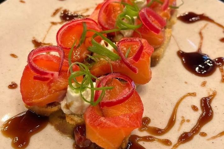 Focaccia, suor Cream e gravlax de beterraba por Rhian Braga