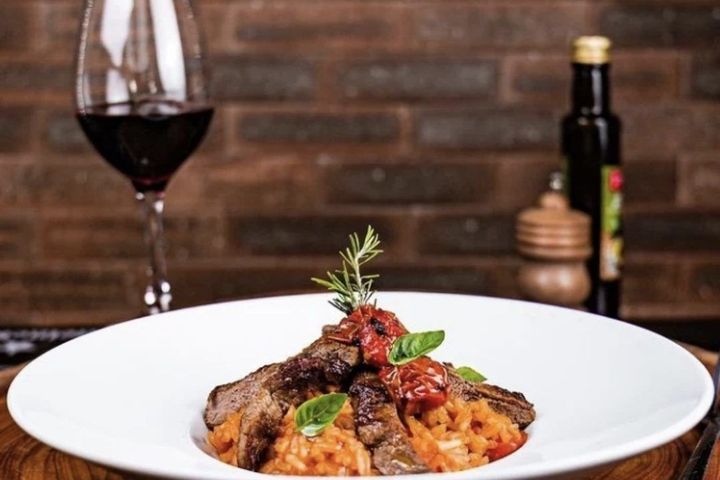 Arroz Cardoso de tomate cofitado com lasca assada de bombom De alcatra. por Chef Leandro Viana